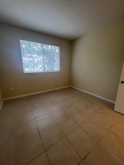 For Rent: $2,300 (3 beds, 2 baths, 1426 Square Feet)