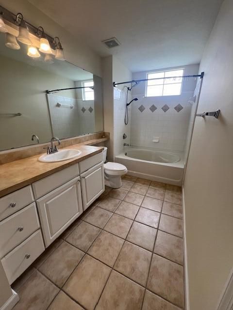 For Rent: $2,300 (3 beds, 2 baths, 1426 Square Feet)