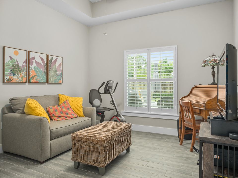 For Sale: $545,000 (3 beds, 2 baths, 1445 Square Feet)