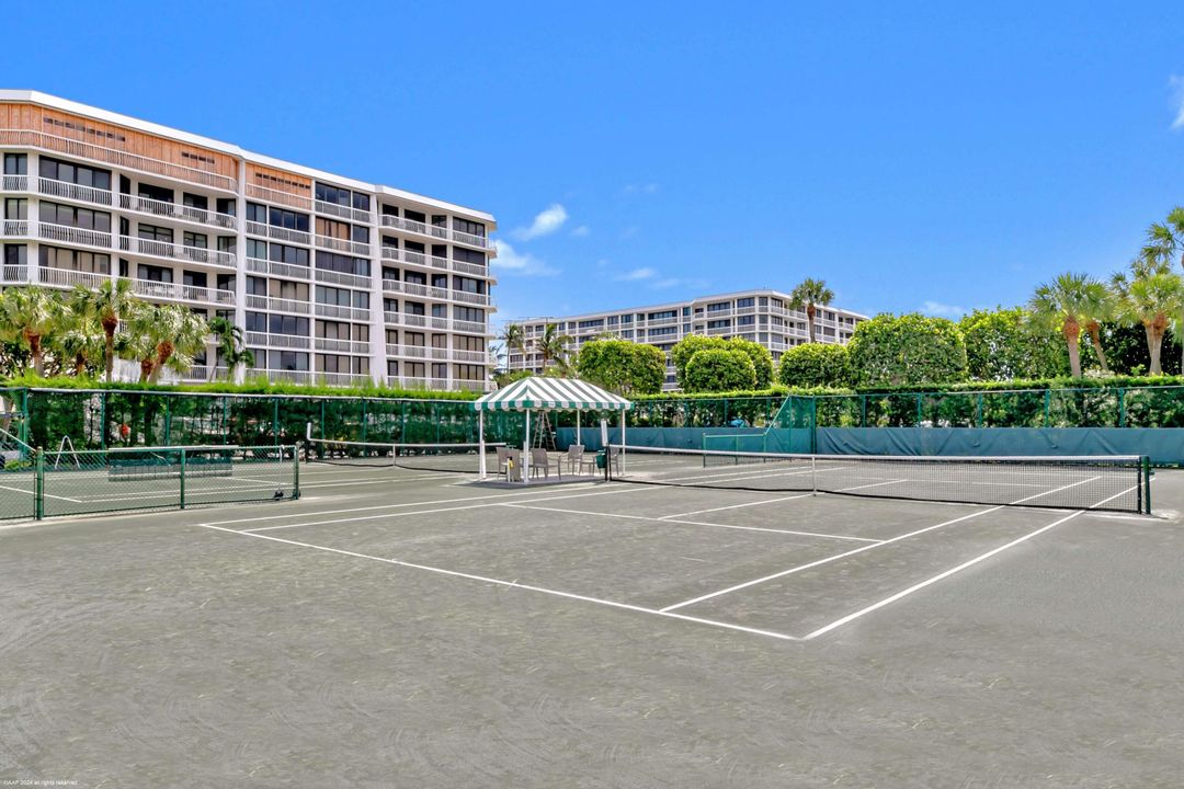 For Sale: $3,500,000 (2 beds, 2 baths, 2385 Square Feet)