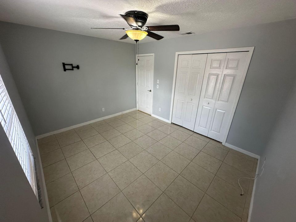 Active With Contract: $2,800 (3 beds, 2 baths, 1474 Square Feet)