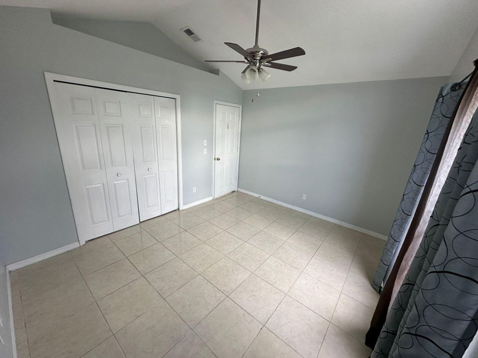 Active With Contract: $2,800 (3 beds, 2 baths, 1474 Square Feet)