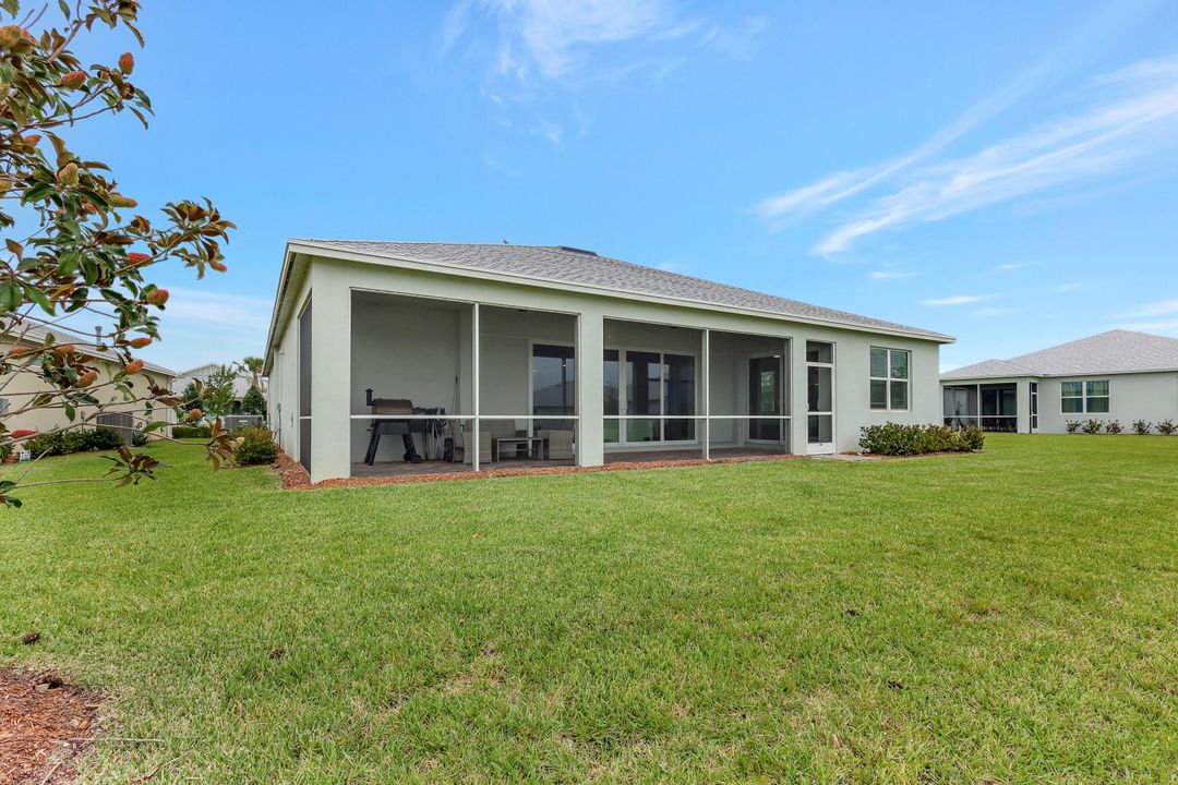 For Sale: $699,500 (3 beds, 2 baths, 2915 Square Feet)