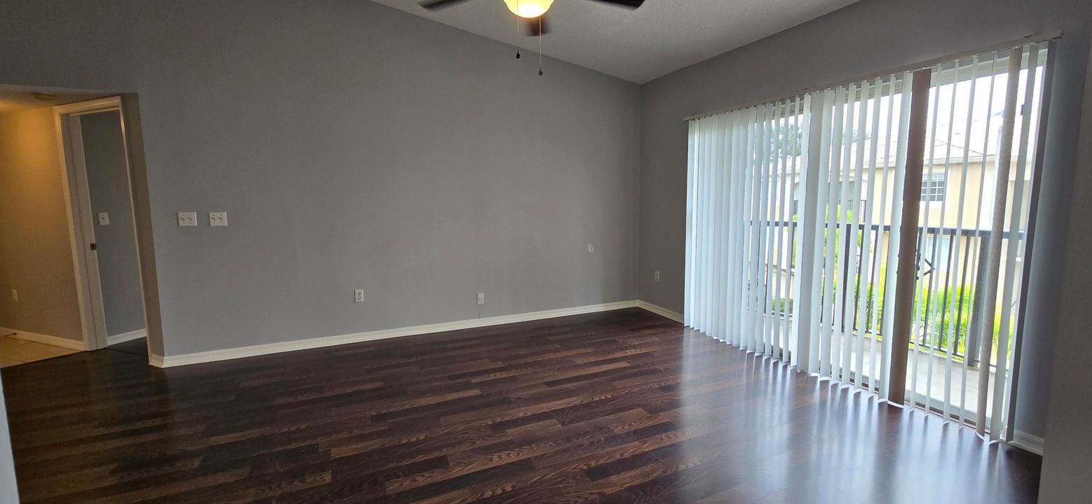 For Rent: $2,250 (3 beds, 2 baths, 1184 Square Feet)