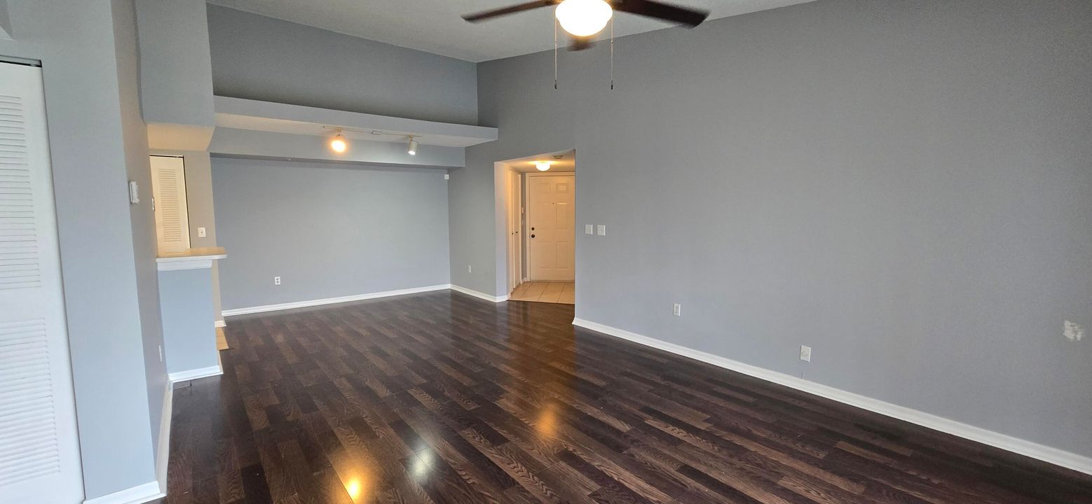 For Rent: $2,250 (3 beds, 2 baths, 1184 Square Feet)