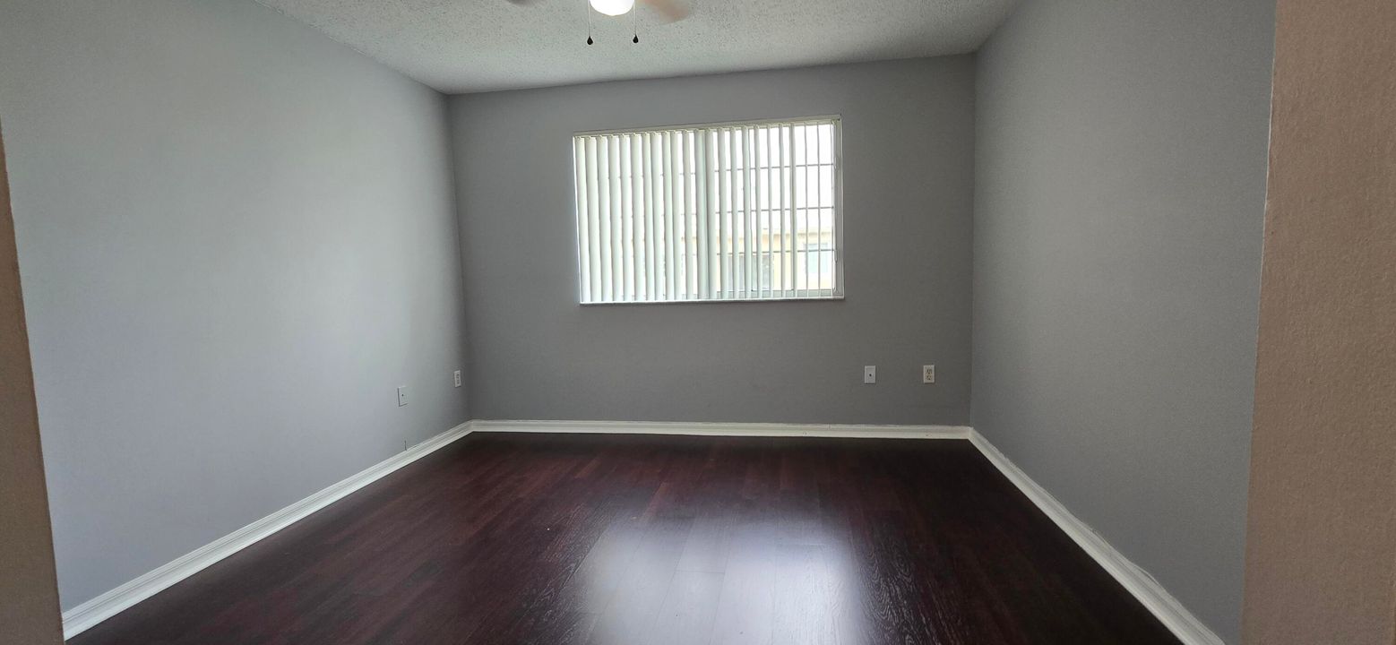 For Rent: $2,250 (3 beds, 2 baths, 1184 Square Feet)