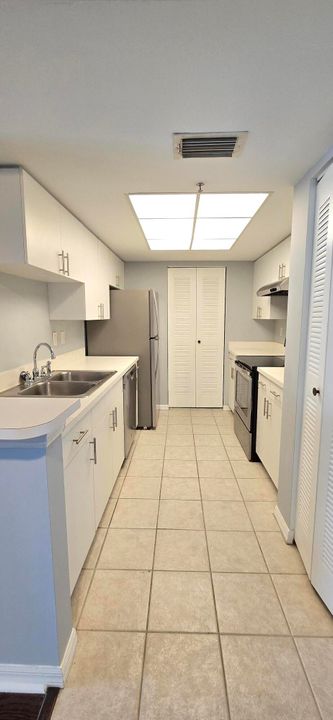 For Rent: $2,250 (3 beds, 2 baths, 1184 Square Feet)