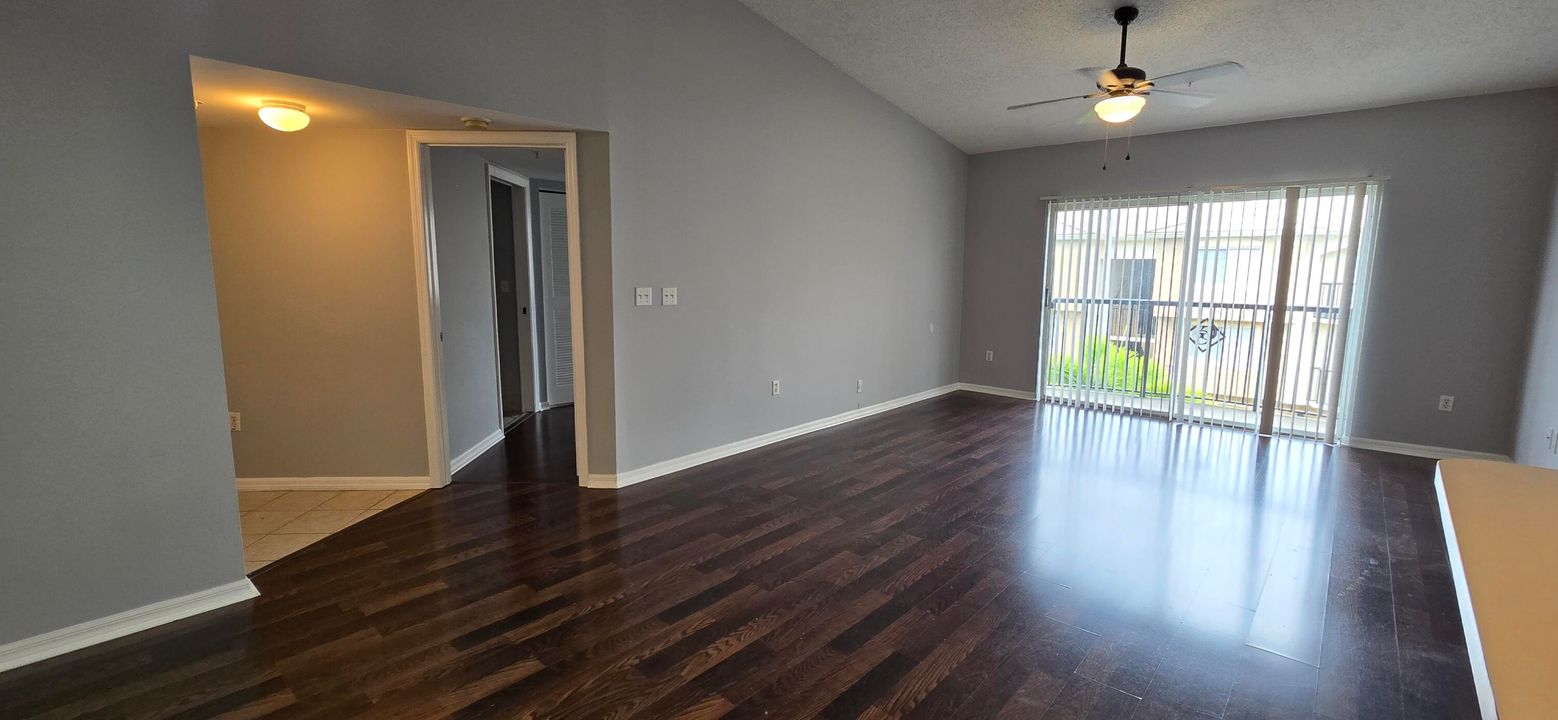 For Rent: $2,250 (3 beds, 2 baths, 1184 Square Feet)