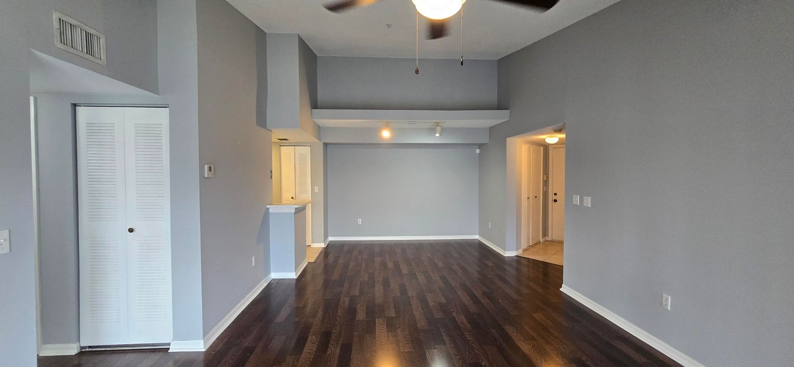 For Rent: $2,250 (3 beds, 2 baths, 1184 Square Feet)