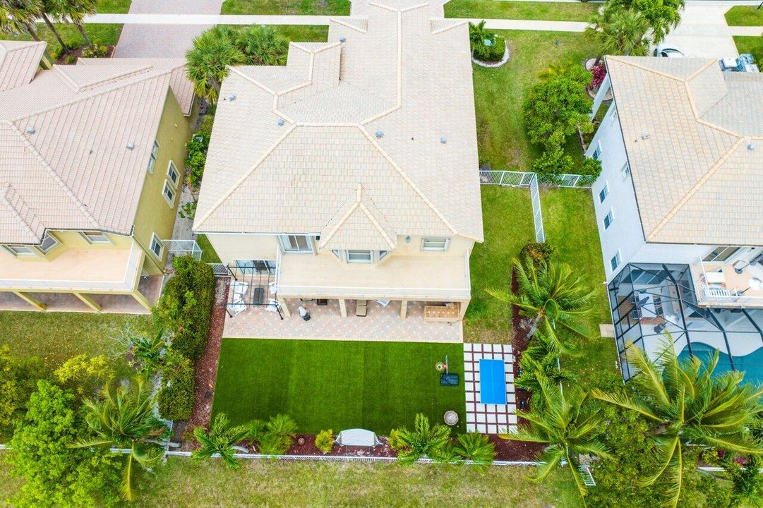 En Venta: $849,999 (5 camas, 4 baños, 3974 Pies cuadrados)