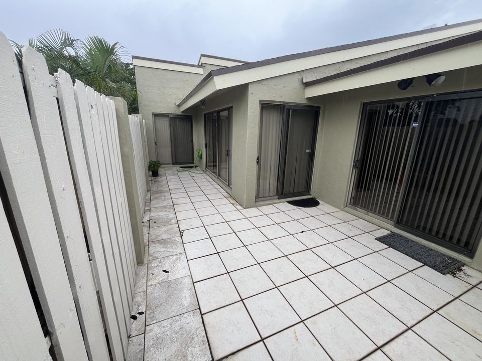 En Venta: $329,900 (2 camas, 2 baños, 1380 Pies cuadrados)