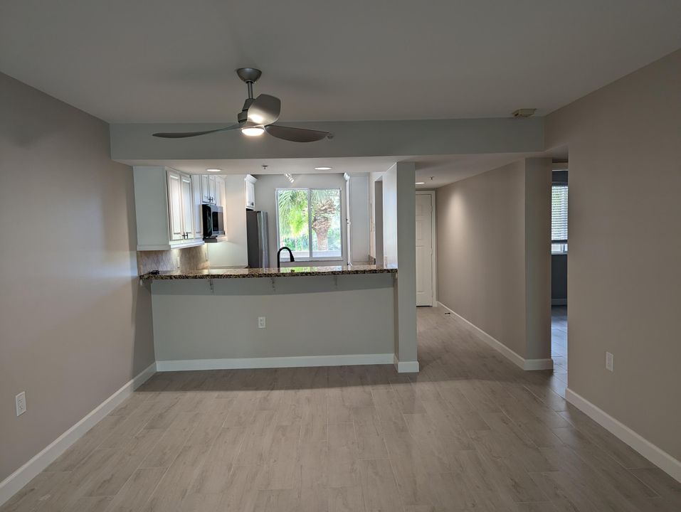 For Rent: $3,000 (2 beds, 2 baths, 1385 Square Feet)