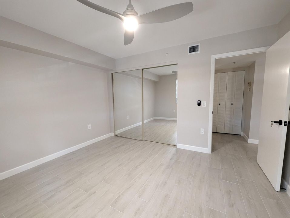 For Rent: $3,000 (2 beds, 2 baths, 1385 Square Feet)