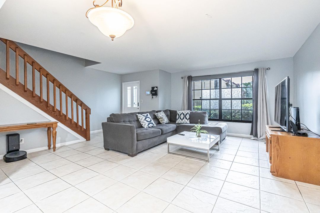 For Sale: $429,900 (3 beds, 2 baths, 1764 Square Feet)