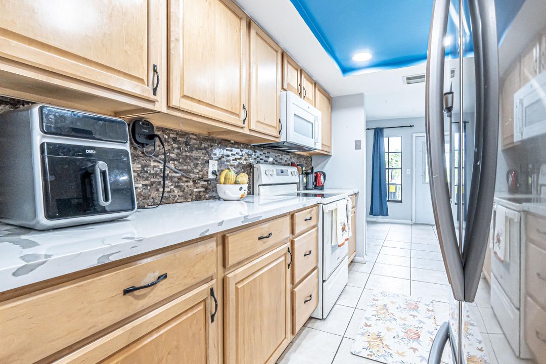 For Sale: $429,900 (3 beds, 2 baths, 1764 Square Feet)