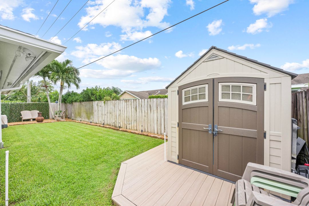 For Sale: $599,900 (3 beds, 2 baths, 1567 Square Feet)