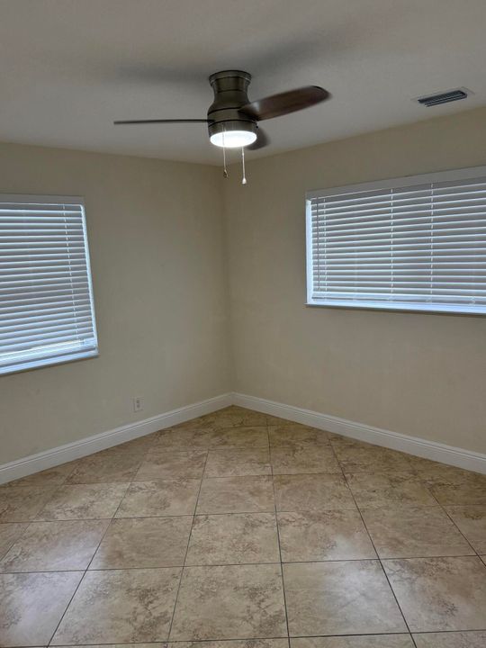 For Rent: $3,000 (3 beds, 2 baths, 1300 Square Feet)