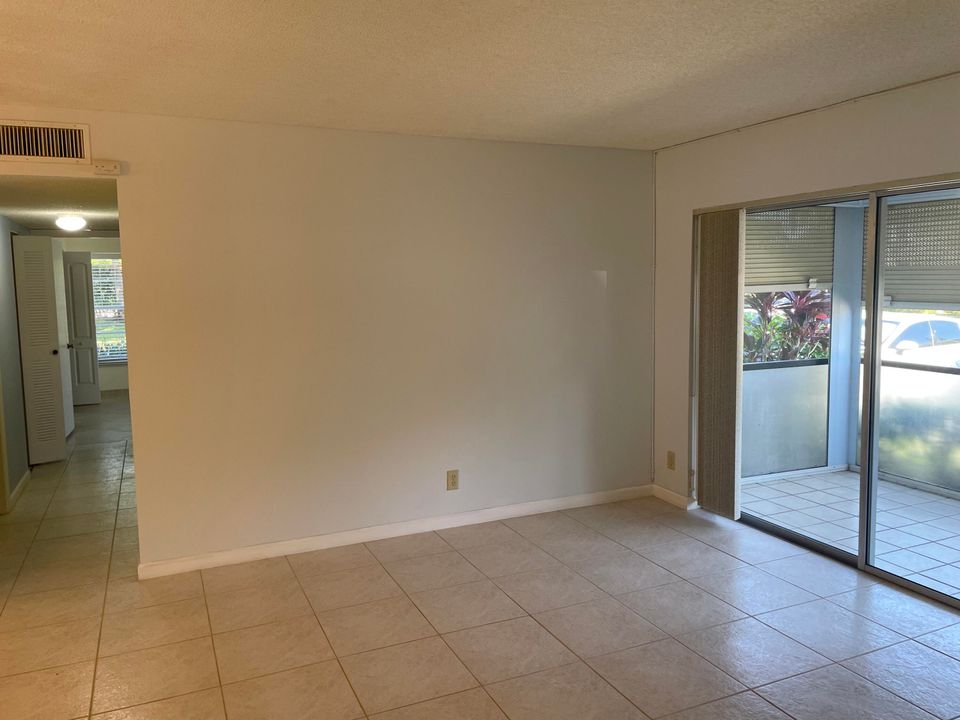 For Rent: $1,850 (2 beds, 2 baths, 852 Square Feet)