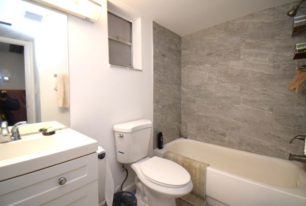 For Sale: $89,900 (1 beds, 1 baths, 744 Square Feet)