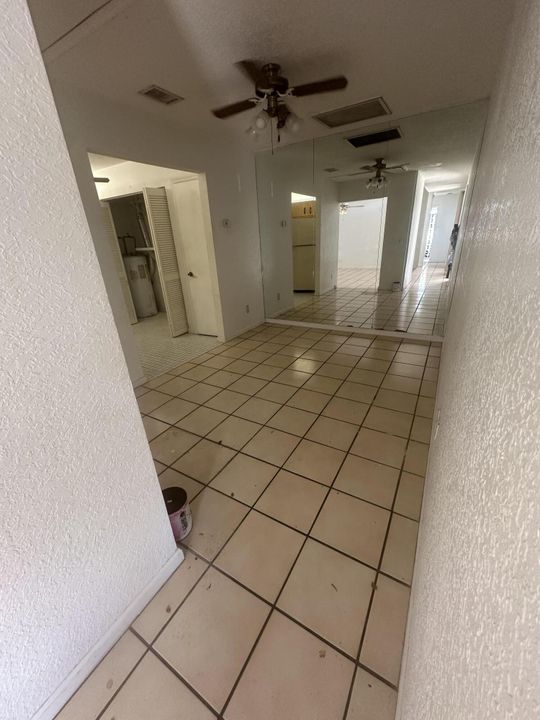 For Rent: $2,499 (2 beds, 2 baths, 1098 Square Feet)