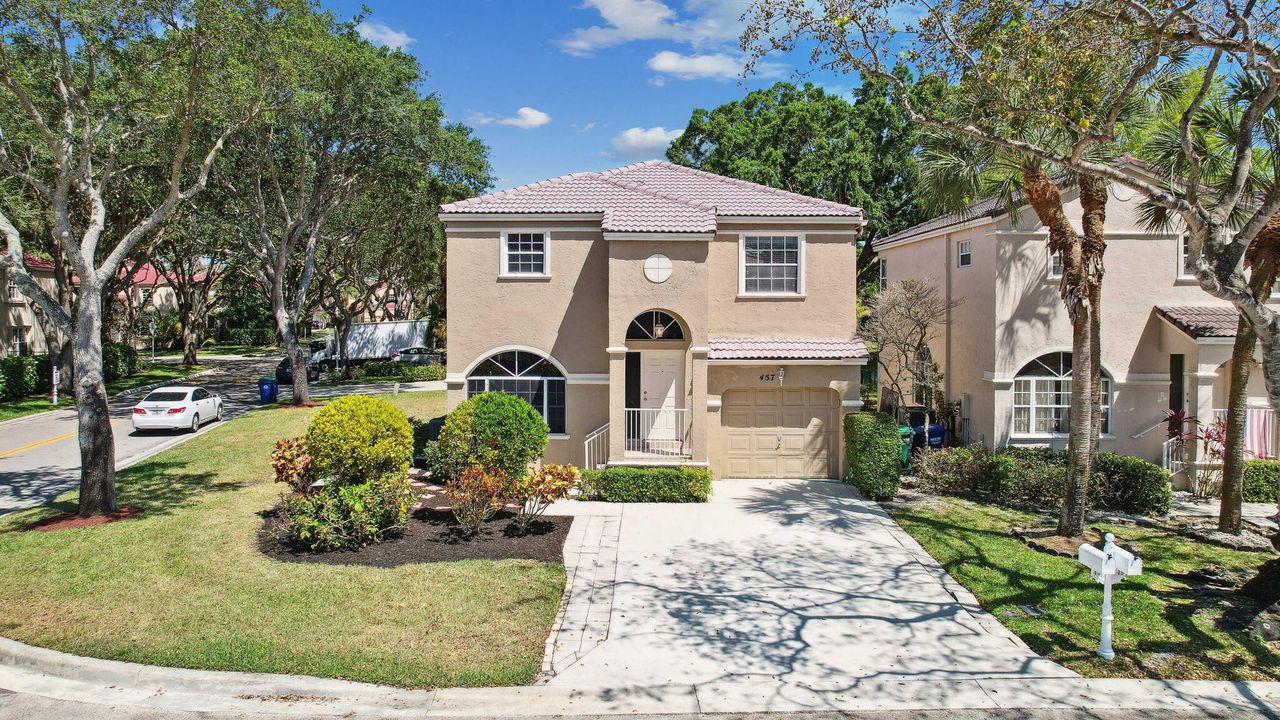 For Sale: $535,000 (3 beds, 2 baths, 1772 Square Feet)