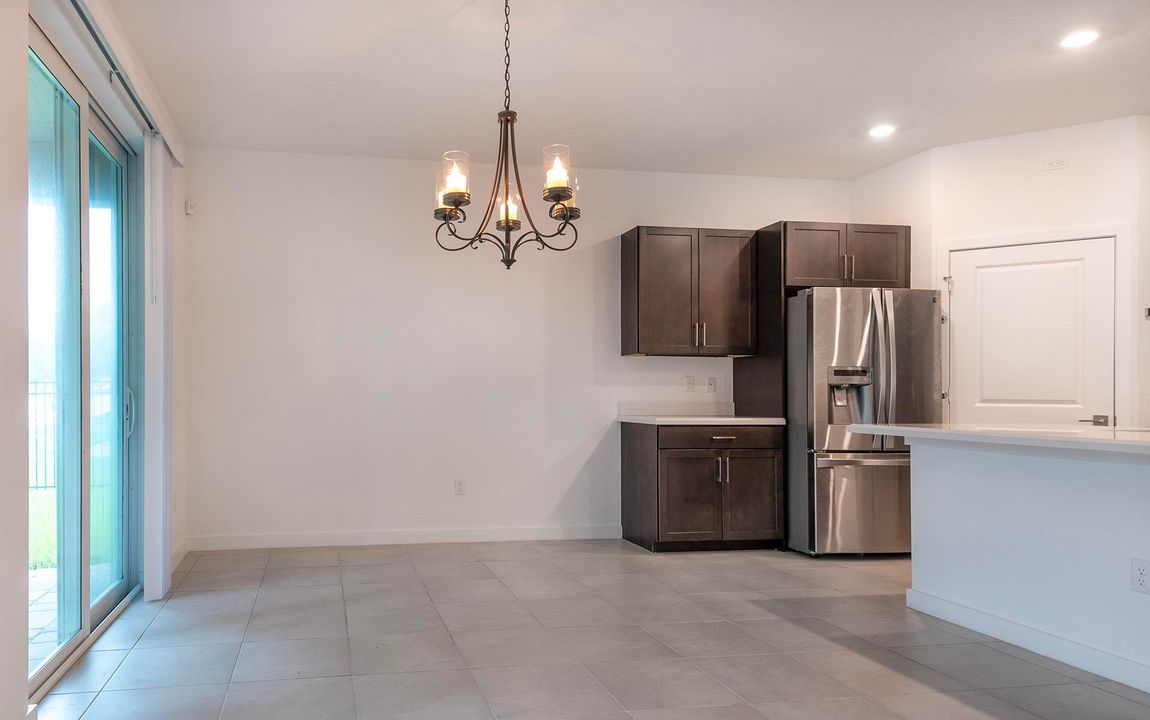 For Sale: $569,000 (4 beds, 2 baths, 1811 Square Feet)