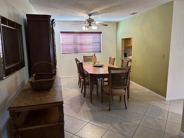 For Sale: $198,900 (2 beds, 2 baths, 1340 Square Feet)