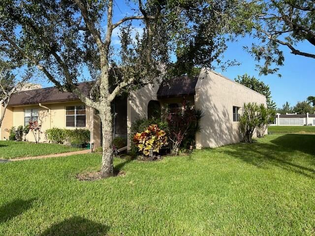 For Sale: $198,900 (2 beds, 2 baths, 1340 Square Feet)