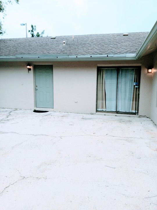 For Rent: $4,500 (3 beds, 2 baths, 1216 Square Feet)