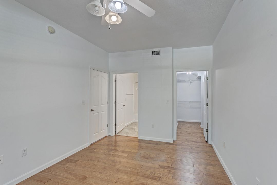 For Rent: $2,900 (2 beds, 2 baths, 1194 Square Feet)