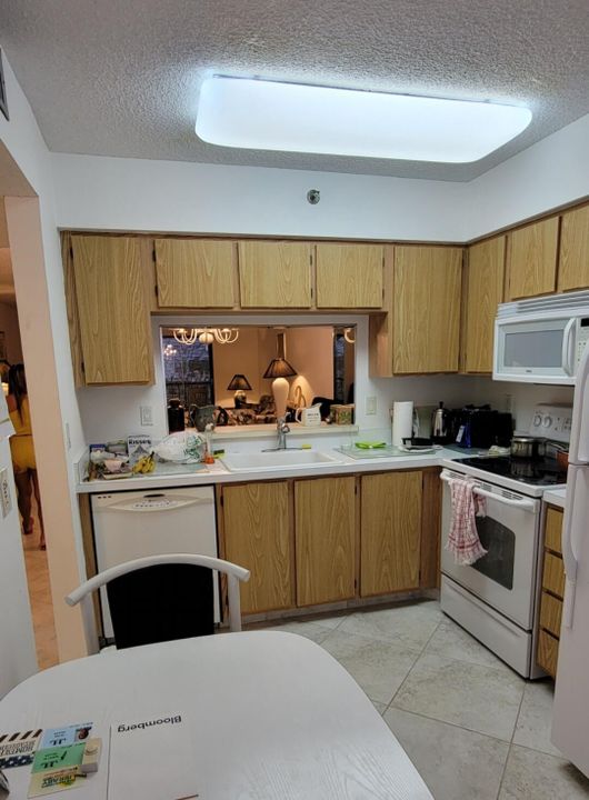 For Rent: $3,700 (2 beds, 2 baths, 1230 Square Feet)