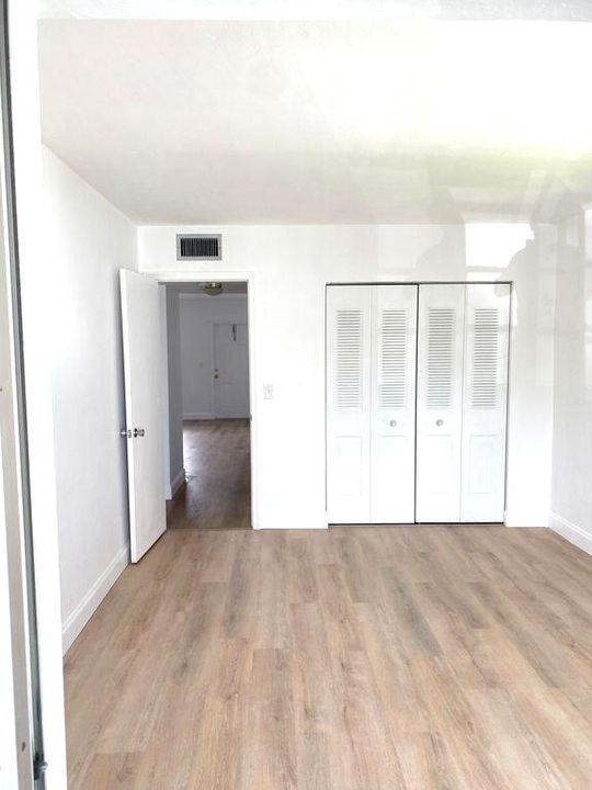 For Rent: $1,550 (2 beds, 1 baths, 826 Square Feet)