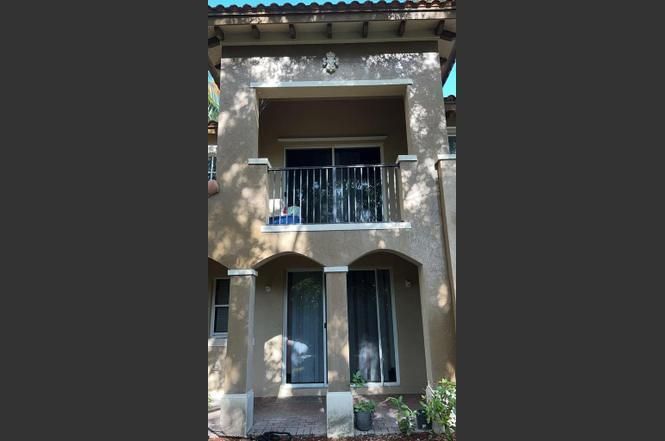 For Rent: $2,800 (3 beds, 2 baths, 1607 Square Feet)