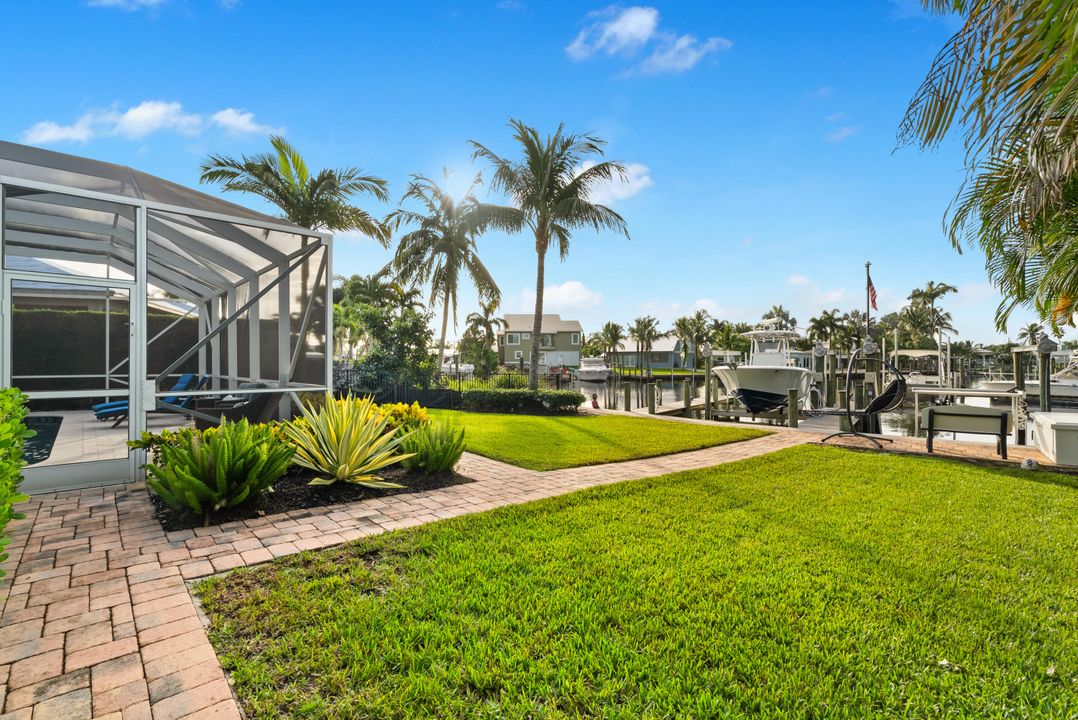 For Sale: $1,650,000 (3 beds, 2 baths, 1917 Square Feet)