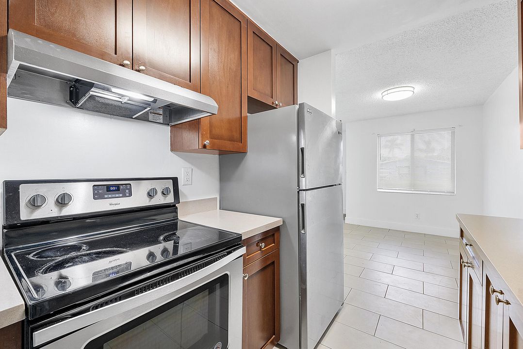 For Sale: $725,000 (3 beds, 1 baths, 2252 Square Feet)