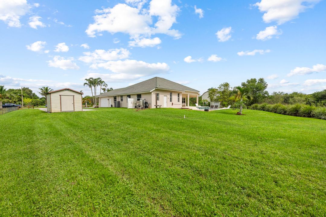 For Sale: $1,050,000 (4 beds, 3 baths, 2607 Square Feet)