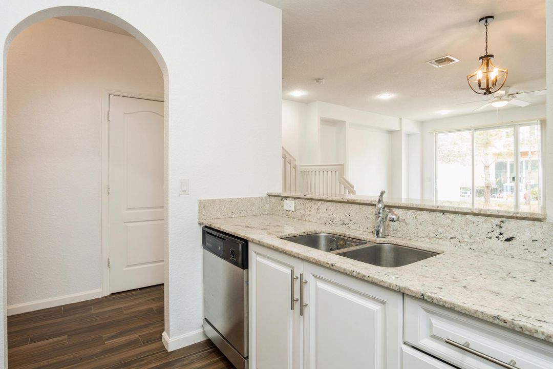 For Sale: $440,000 (3 beds, 2 baths, 1622 Square Feet)