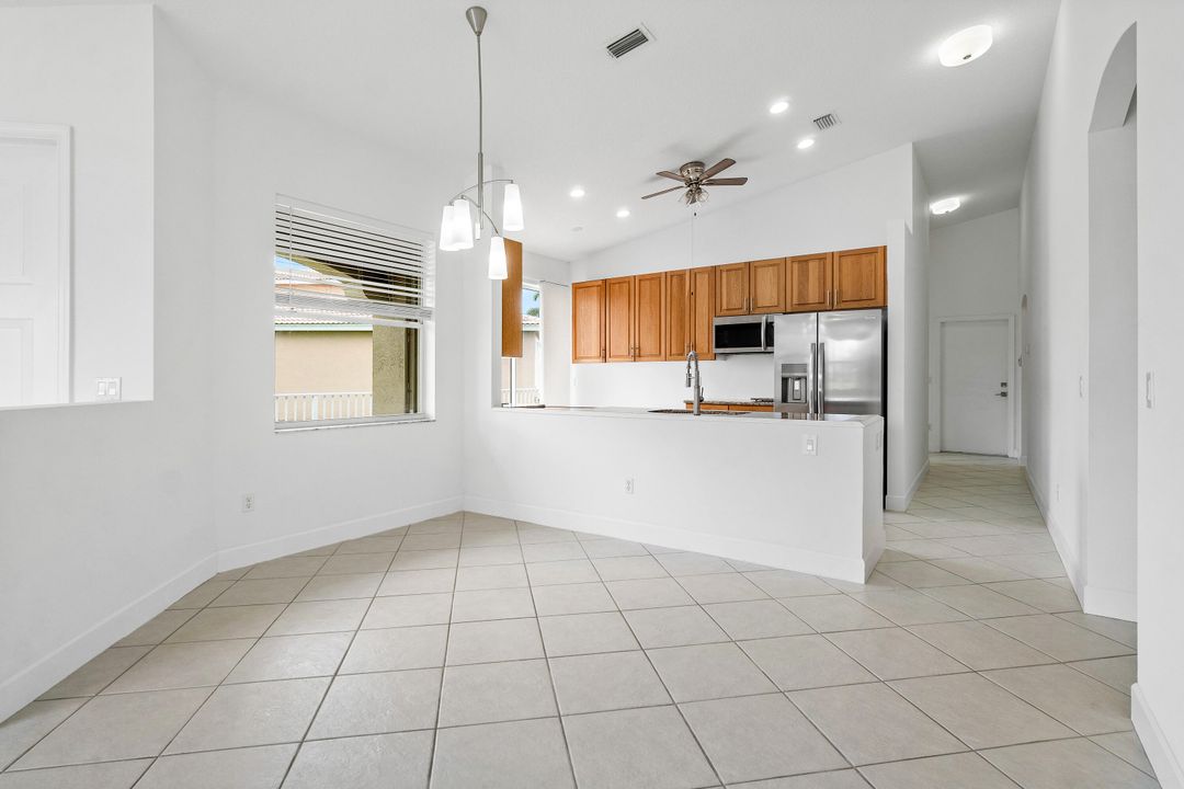 For Rent: $2,895 (3 beds, 2 baths, 1482 Square Feet)