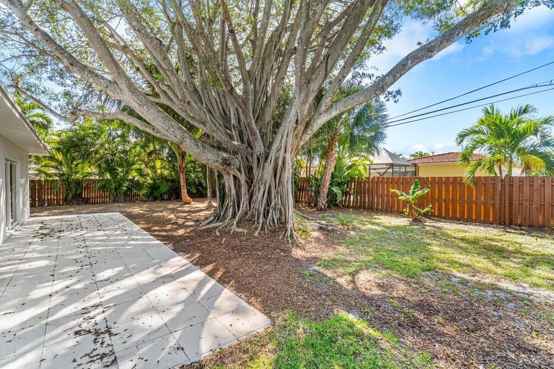 For Sale: $815,000 (2 beds, 2 baths, 2149 Square Feet)