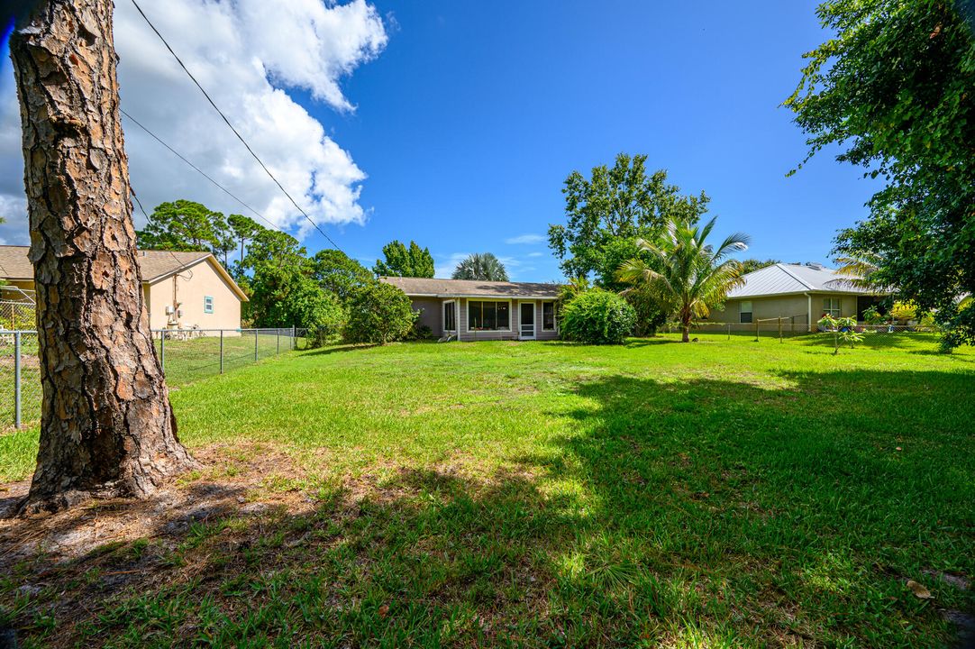 For Sale: $225,000 (3 beds, 2 baths, 1144 Square Feet)