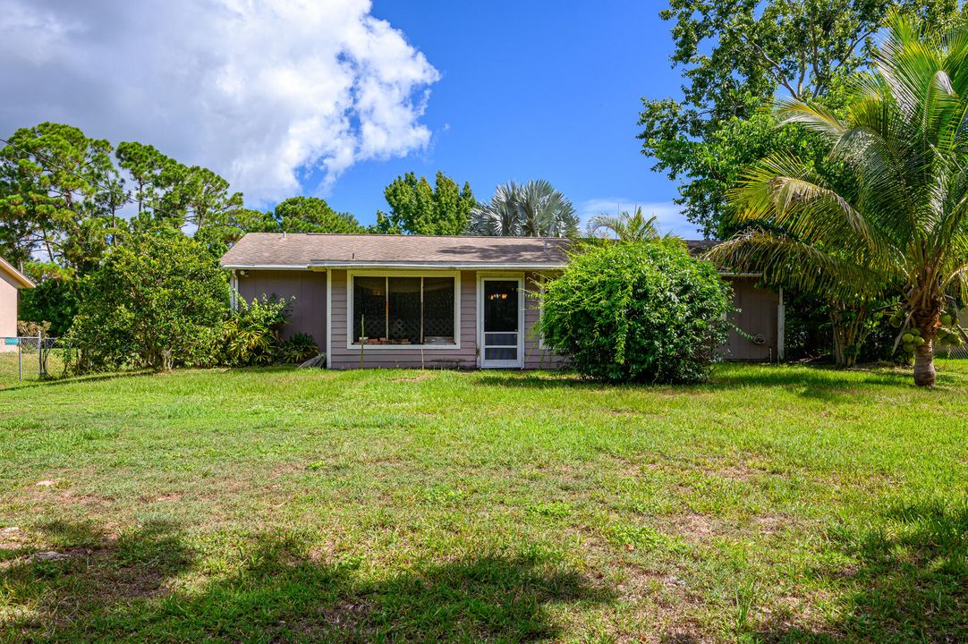 For Sale: $225,000 (3 beds, 2 baths, 1144 Square Feet)