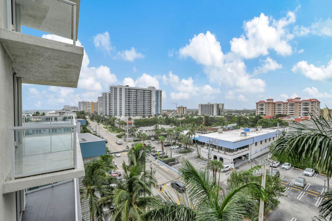 For Sale: $2,599,000 (3 beds, 3 baths, 2459 Square Feet)