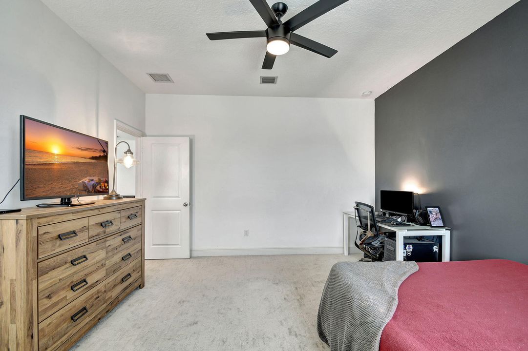 For Sale: $630,000 (4 beds, 2 baths, 2382 Square Feet)