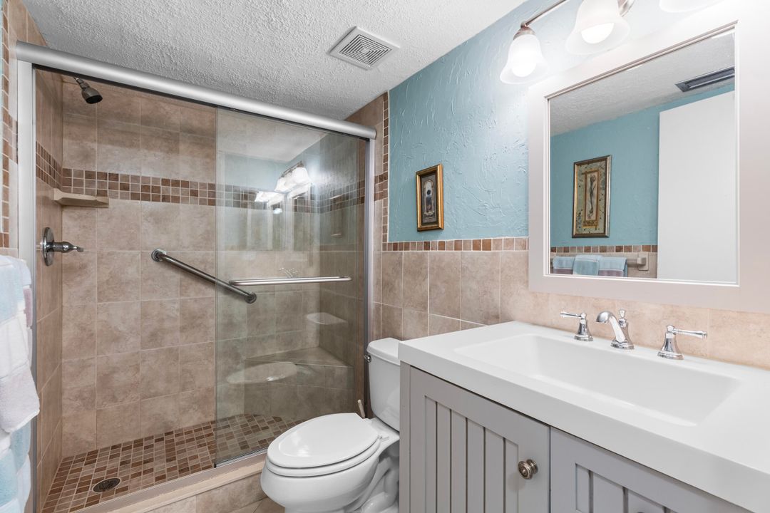 For Sale: $399,900 (2 beds, 2 baths, 1276 Square Feet)