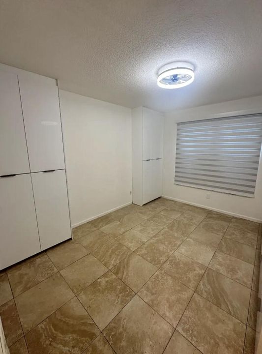 For Rent: $2,300 (2 beds, 2 baths, 1004 Square Feet)