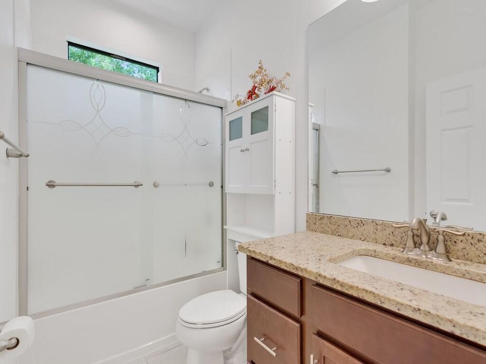 For Sale: $409,500 (2 beds, 2 baths, 1788 Square Feet)