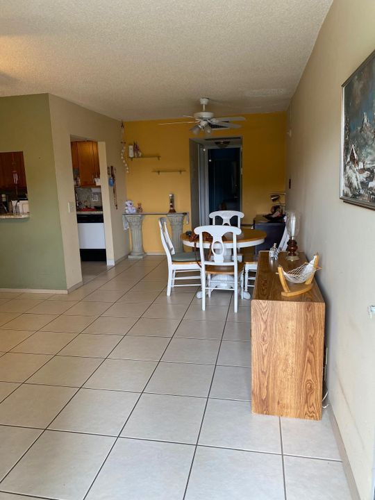 For Sale: $115,000 (1 beds, 1 baths, 750 Square Feet)