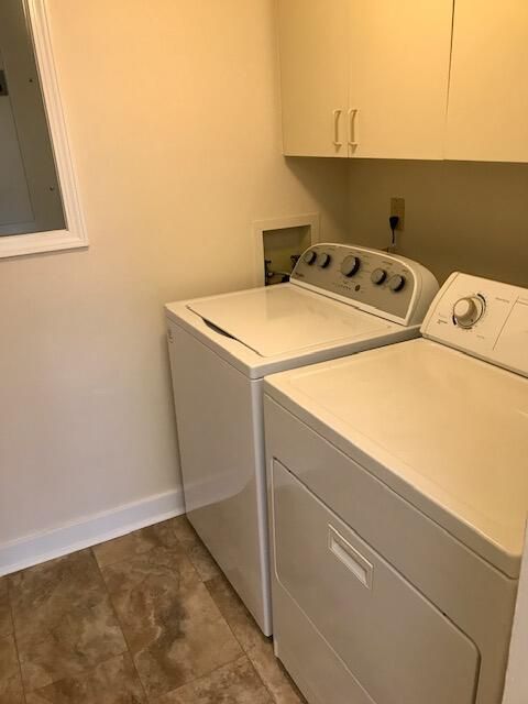 For Rent: $2,500 (3 beds, 3 baths, 1694 Square Feet)