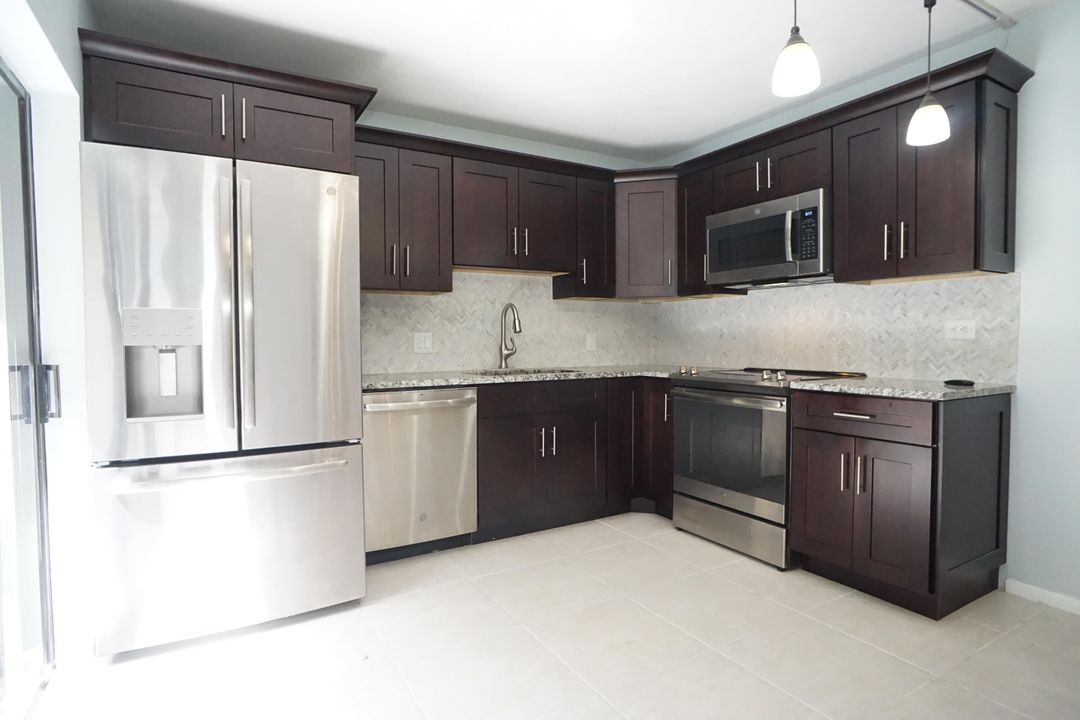 For Rent: $2,900 (2 beds, 2 baths, 1488 Square Feet)