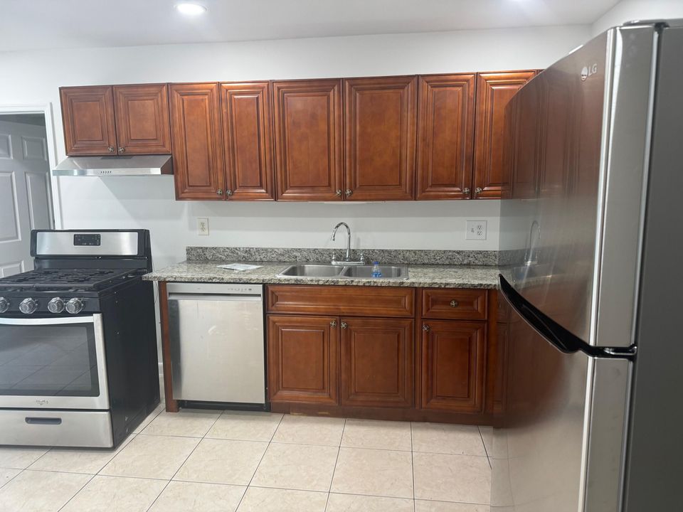 En Venta: $489,990 (4 camas, 2 baños, 1418 Pies cuadrados)